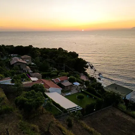 Le Casette Di Ulisse Guest house Castellabate